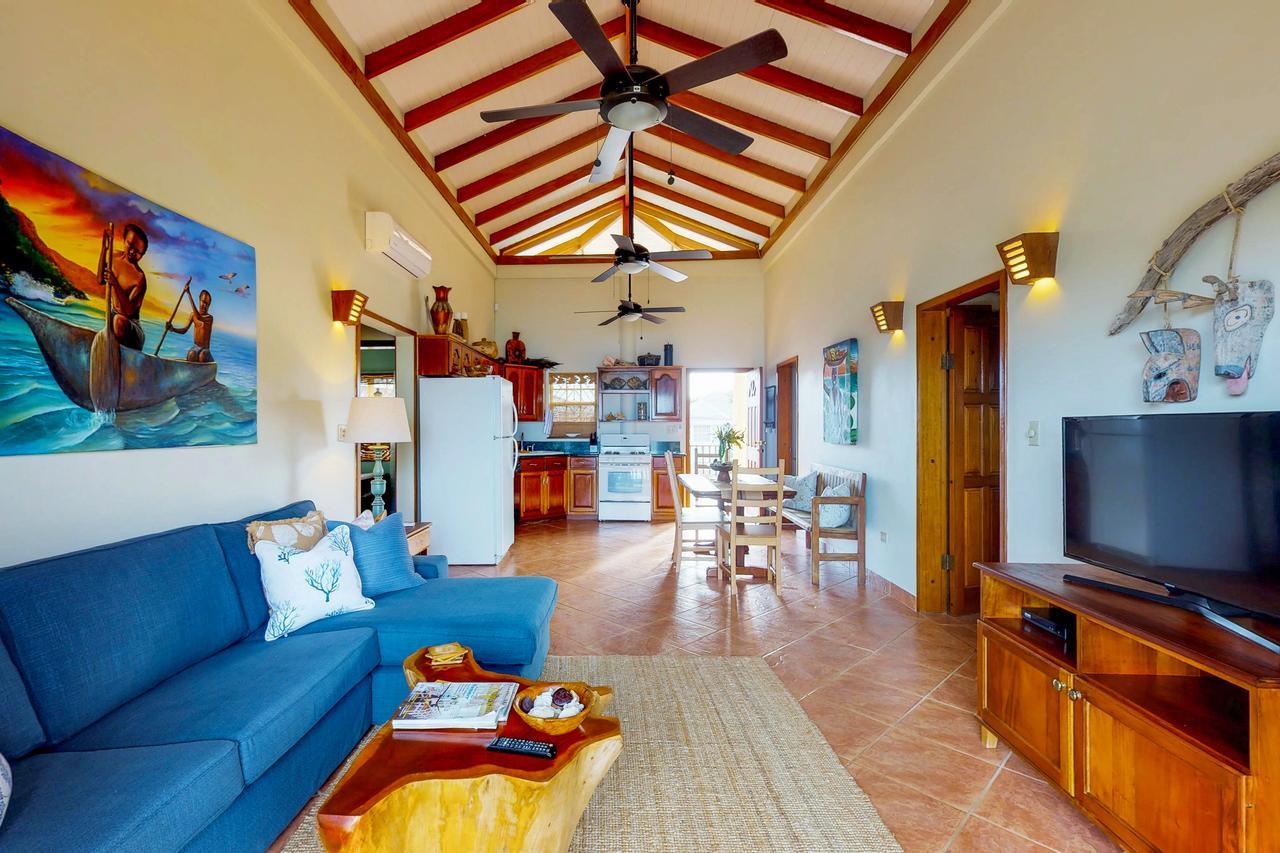 Mirasol Villa Placencia Exterior photo